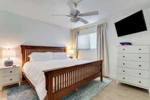 1 bedroom, iron/ironing board, WiFi - Sailfish Suites 5 - Waterfront Lodging (Stuart)