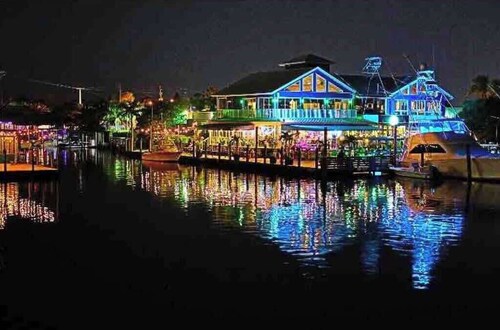 Sailfish Suites 5 - Waterfront Lodging