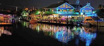 Sailfish Suites 5 - Waterfront Lodging
