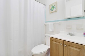 淋浴設備、免費梳洗用品、風筒、提供毛巾