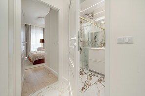 Apartment, 2 Schlafzimmer, Balkon | Wohnbereich