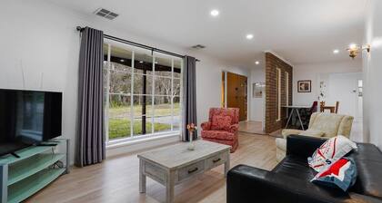 Tree-Lined Donvale Nature Family Getaway