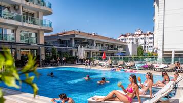 Seasonal outdoor pool