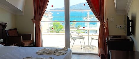 Superior Double Room, Partial Sea View | Free WiFi, bed sheets