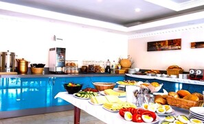 Free daily buffet breakfast - Marmaris Alkan Hotel (Marmaris)