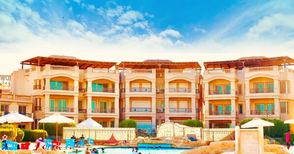 Front of property - Knt Hotel Downtown (Ataqah)