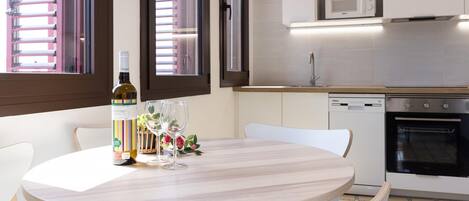 Apartment | 1 bedroom, iron/ironing board, Internet