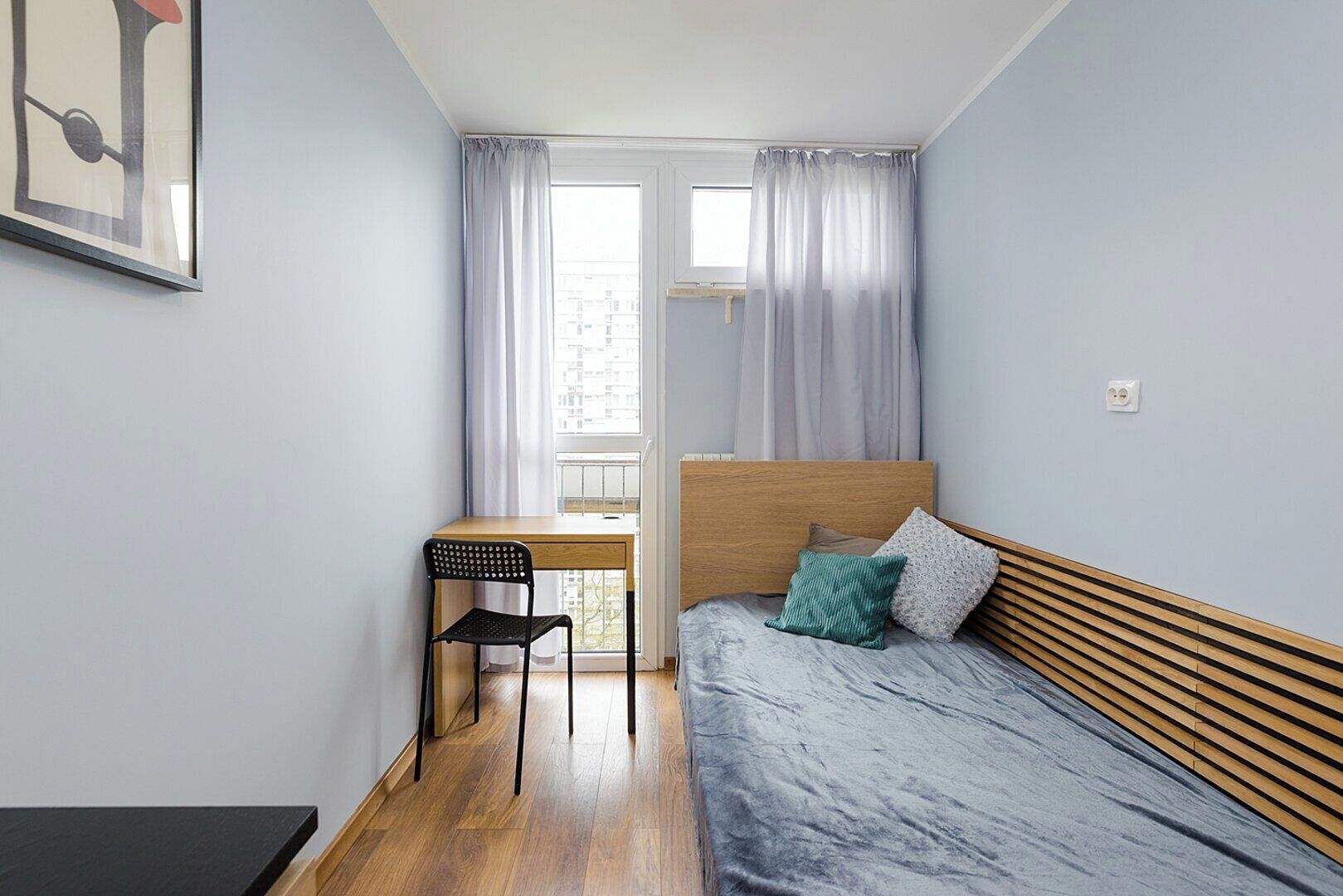 Iron/ironing board, free WiFi