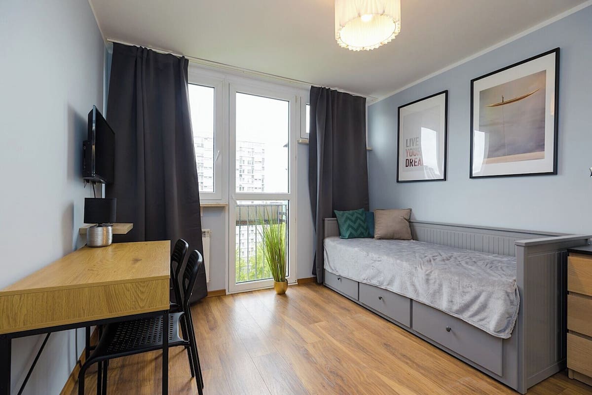 Phòng cơ bản | Bàn ủi/dụng cụ ủi quần áo, truy cập Internet không dây miễn phí