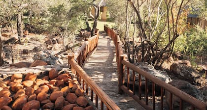 Mmakuba Private Game Lodge