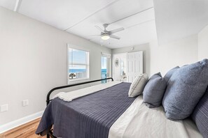 2 habitaciones, escritorio, tabla de planchar con plancha y wifi
