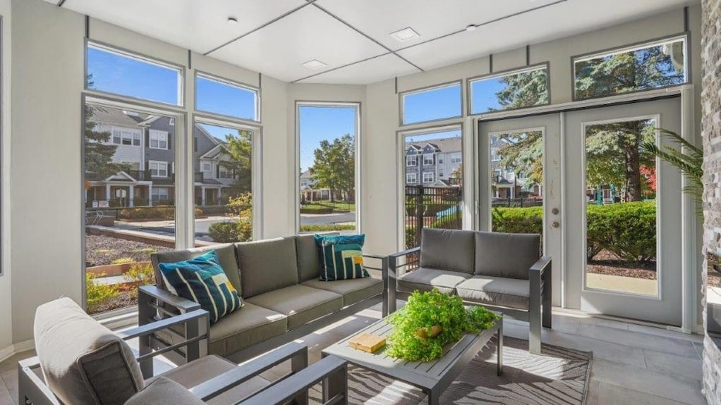 Landing | Spectacular 1bd, Gym, Clubhouse - Lake County, IL
