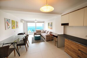 Soundproofing, iron/ironing board, free WiFi - Stone Beach Residence Adults Only Resort (Himarë)