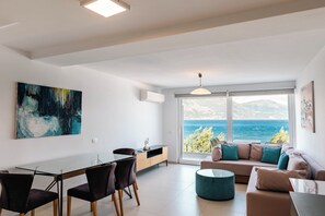 Soundproofing, iron/ironing board, free WiFi - Stone Beach Residence Adults Only Resort (Himarë)