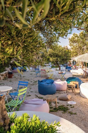 Property grounds - Stone Beach Residence Adults Only Resort (Himarë)