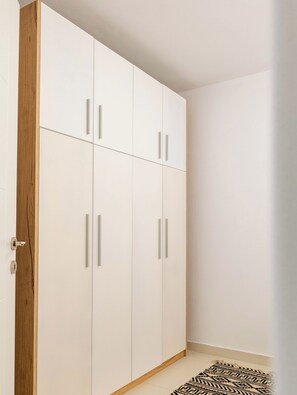 Soundproofing, iron/ironing board, free WiFi - Stone Beach Residence Adults Only Resort (Himarë)