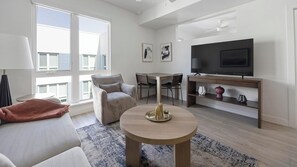 Smart TV - Landing | Spectacular Studio, Pool, Clubhouse (Tempe)