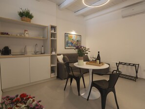 1 bedroom - Charming Apartment in the Heart of Salerno (Salerno)