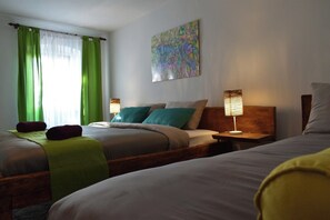 3 bedrooms, iron/ironing board, WiFi, bed sheets