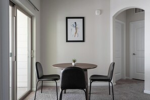 Dining - Landing | Stunning 1BD, Pool, Clubhouse (Pflugerville)