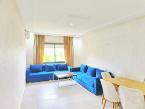 120-cm Smart TV with digital channels - APPARTIMO (Tangier)