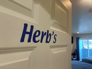 1 bedroom, desk, free WiFi