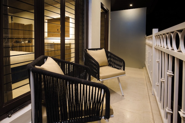 Deluxe Room, Mountain View | Free WiFi