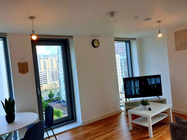 Apartment | Living area - Salford Media City - 2 Bed Apartment (Salford)