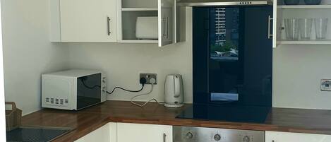 Apartment | Private kitchen | Fridge, microwave, oven, stovetop