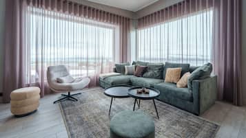 Standard Apartment | Ruang tamu | 44 inci sebuah televisyen pintar dengan digital