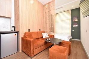 Standard-studio | Ylelliset vuodevaatteet, silitysrauta/-lauta, ilmainen Wi-Fi