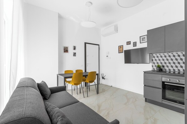 Apartament Comfort | Sala d'estar | Televisor de pantalla plana 
