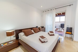 Villa | 3 soverom, strykejern/-brett, wi-fi (inkludert) og sengetøy