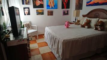 4 bedrooms, free WiFi, bed sheets