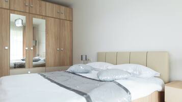 1 bedroom, iron/ironing board, free WiFi