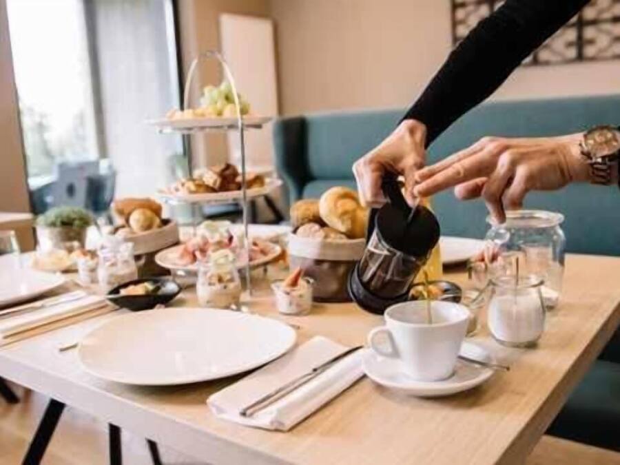 Free daily buffet breakfast