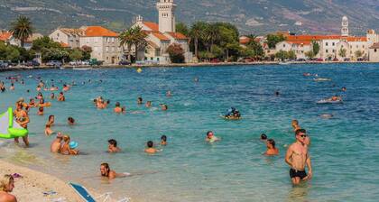 Modern Apartment Nikola in a Quiet Area