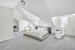 3 slaapkamers, een strijkplank/strijkijzer, wifi, beddengoed