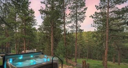 Southwest Mountain Getaway w/ Hot Tub & Game room, Pet-friendly