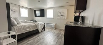 Stay in a Converted Church private bathroom king bed 70” TV Wi-Fi  keyless entry