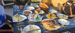 Sudah termasuk sarapan ala Inggris setiap hari
