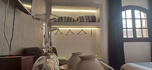 Deluxe Twin Room, Mountain View | Egyptian cotton sheets, premium bedding, minibar, in-room safe - Pyramids Kingdom (Giza)