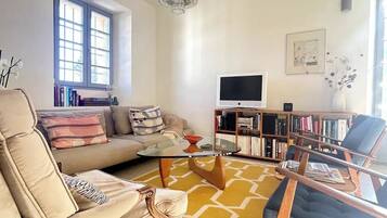 Smart TV, video games