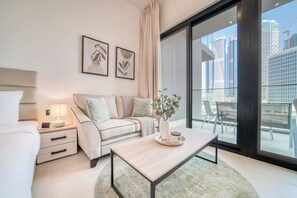 TV, stereo - Burj Khalifa Pool View, Smart Home, Fully Equipped (Dubai)