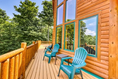 *Lake/Mtn View*Hot Tub*Firepace*Game Room*