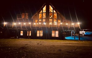 Exterior - *Lake/Mtn View*Hot Tub*Firepace*Game Room* (Greenville)