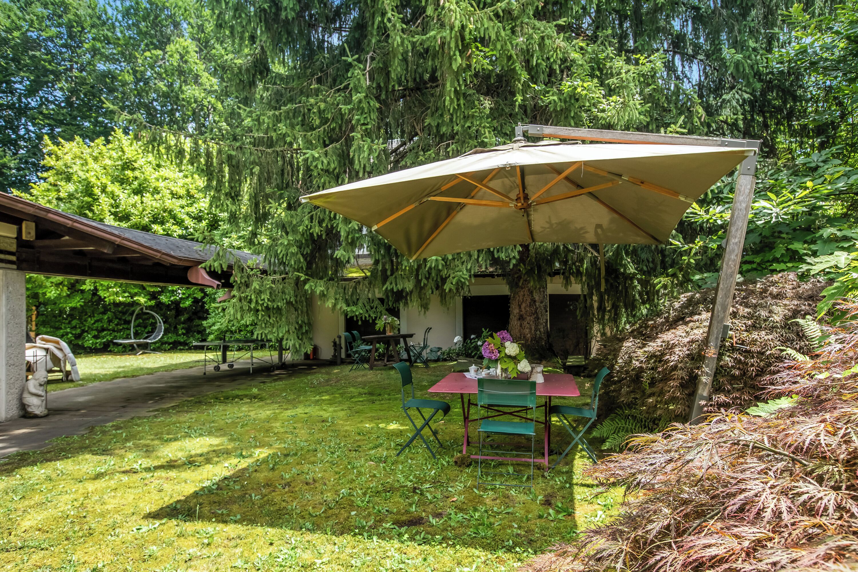 屋外ダイニングエリア