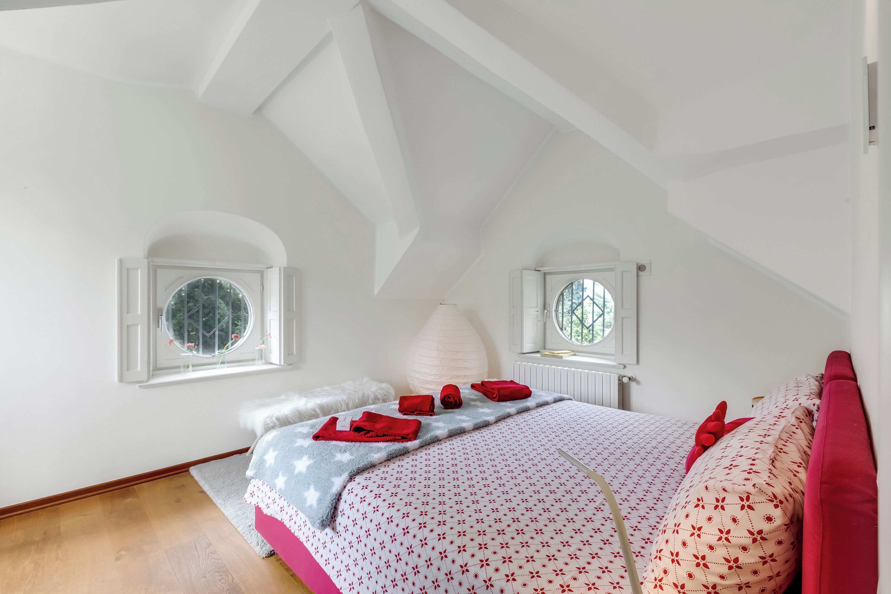 4 habitaciones, espacio para trabajar con laptop y wifi gratis 