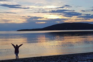 Beach - Kildonan House Village Centre Sleep 8 With hot tub (Ullapool)