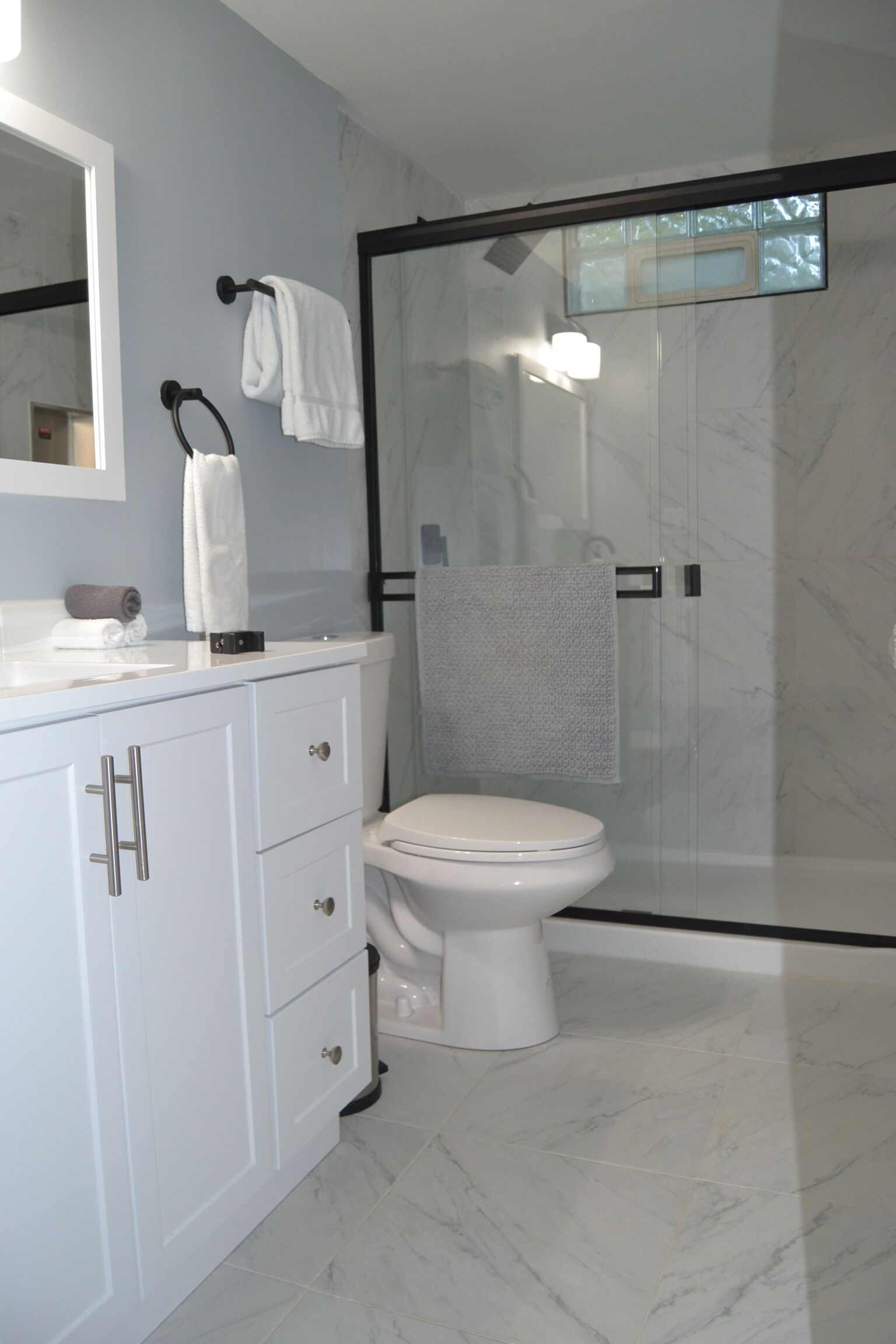 Towels, soap, shampoo, toilet paper